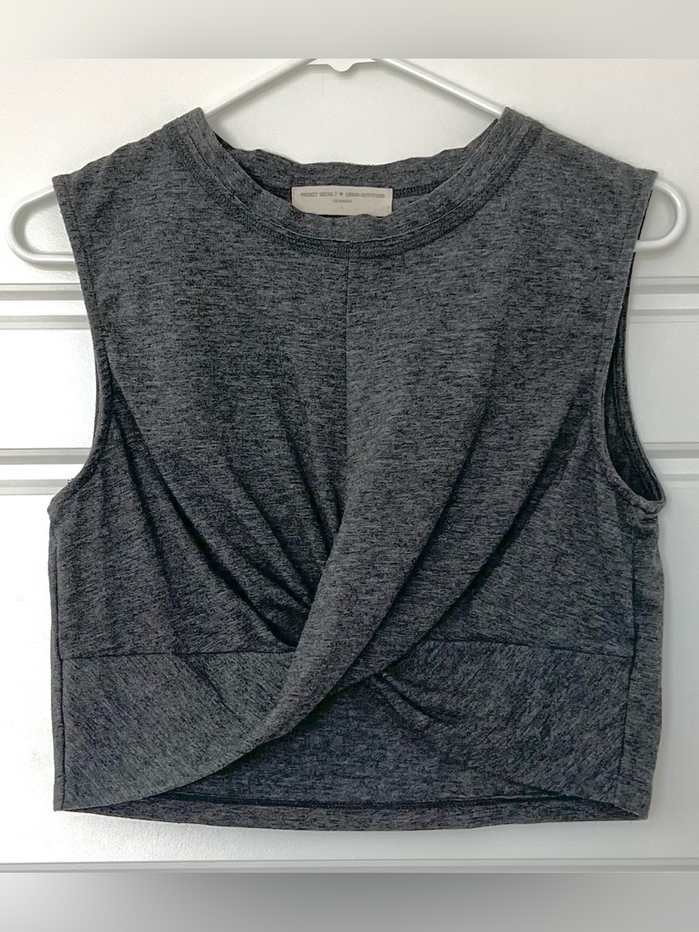 Project Social T Gray Muscle Front Knot Crop Tank Size L